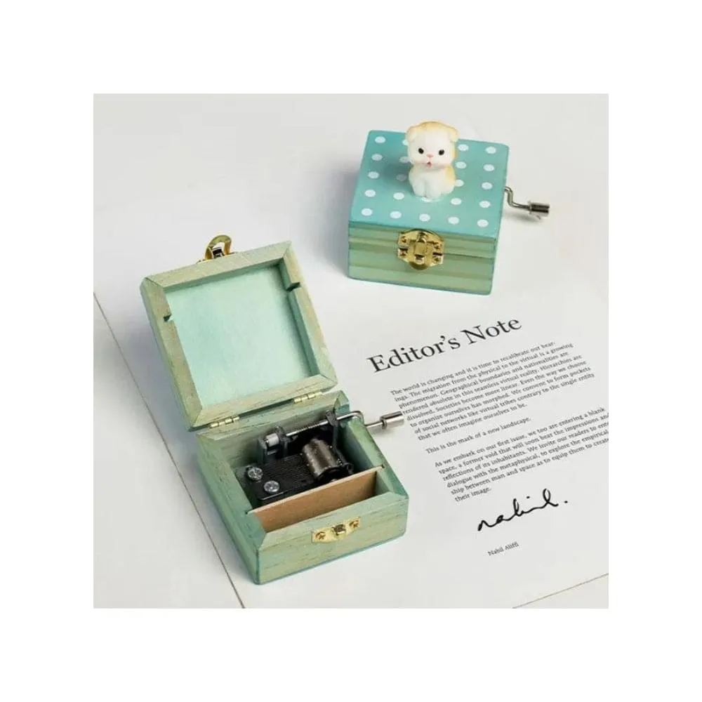 Cute Wooden Hand Crank Music Box, Mini Music Box Gift With Lovely Tune and Design, Orange Cat