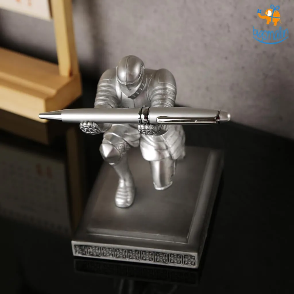 Executive Knight Pen Holder