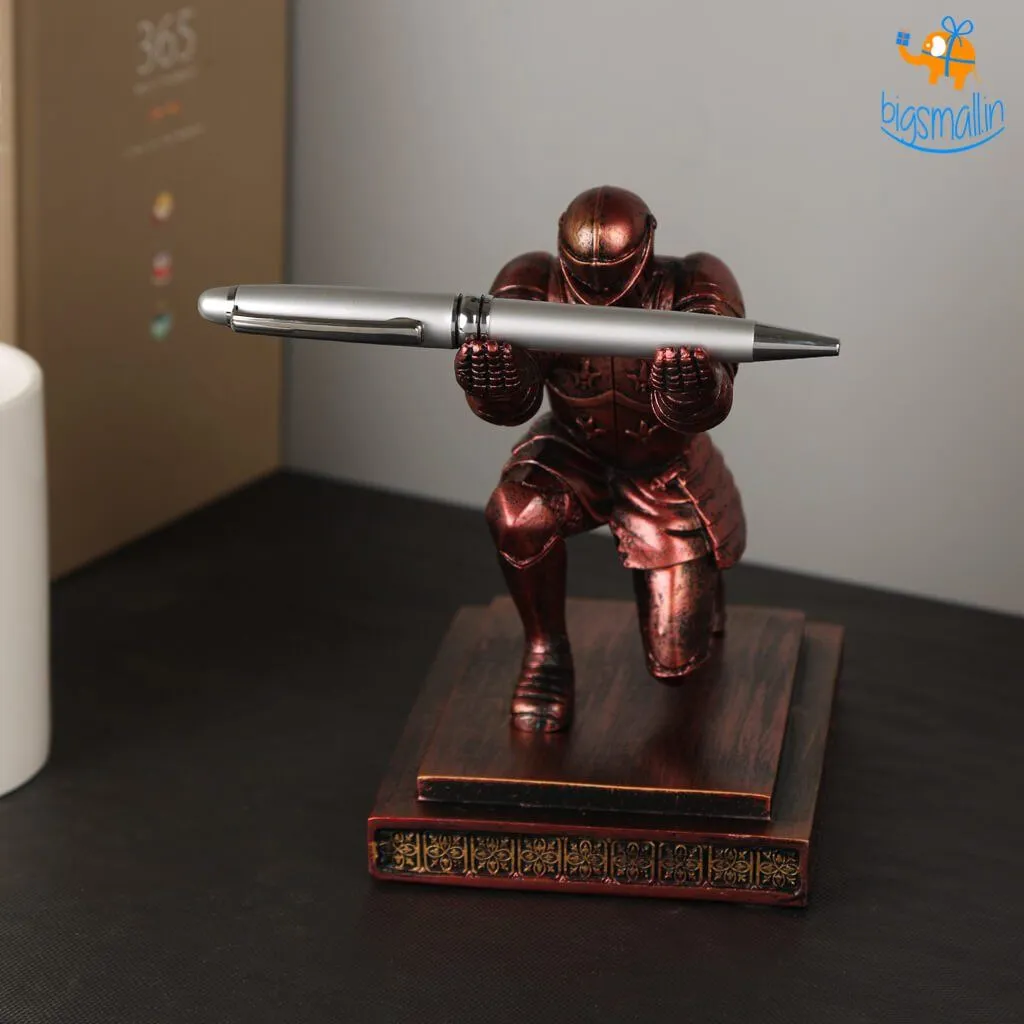 Executive Knight Pen Holder