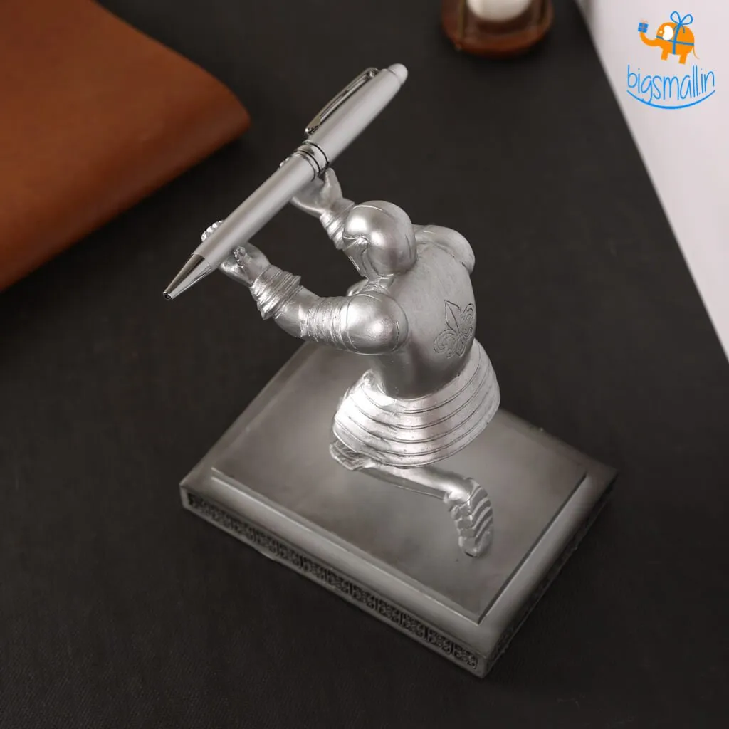 Executive Knight Pen Holder