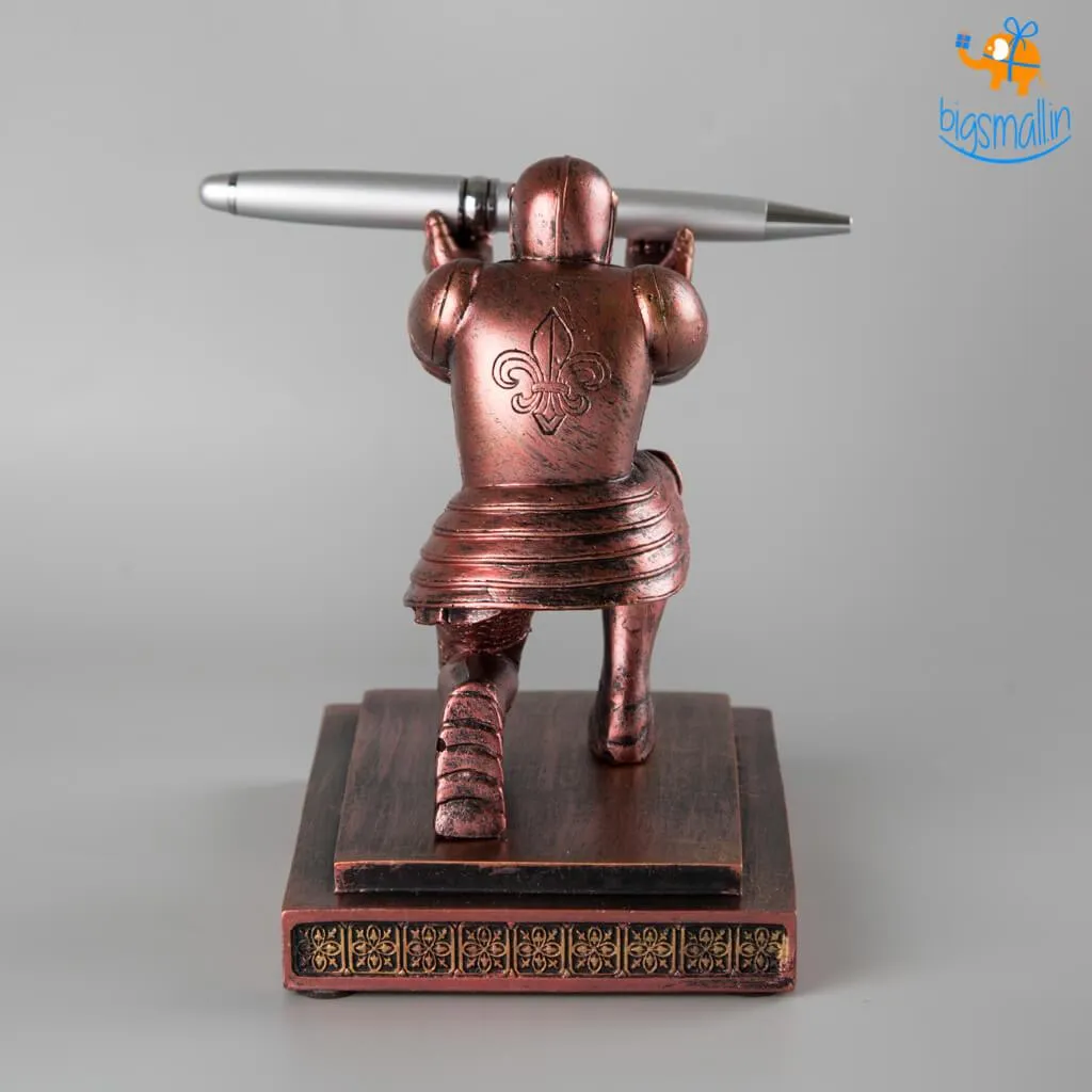 Executive Knight Pen Holder