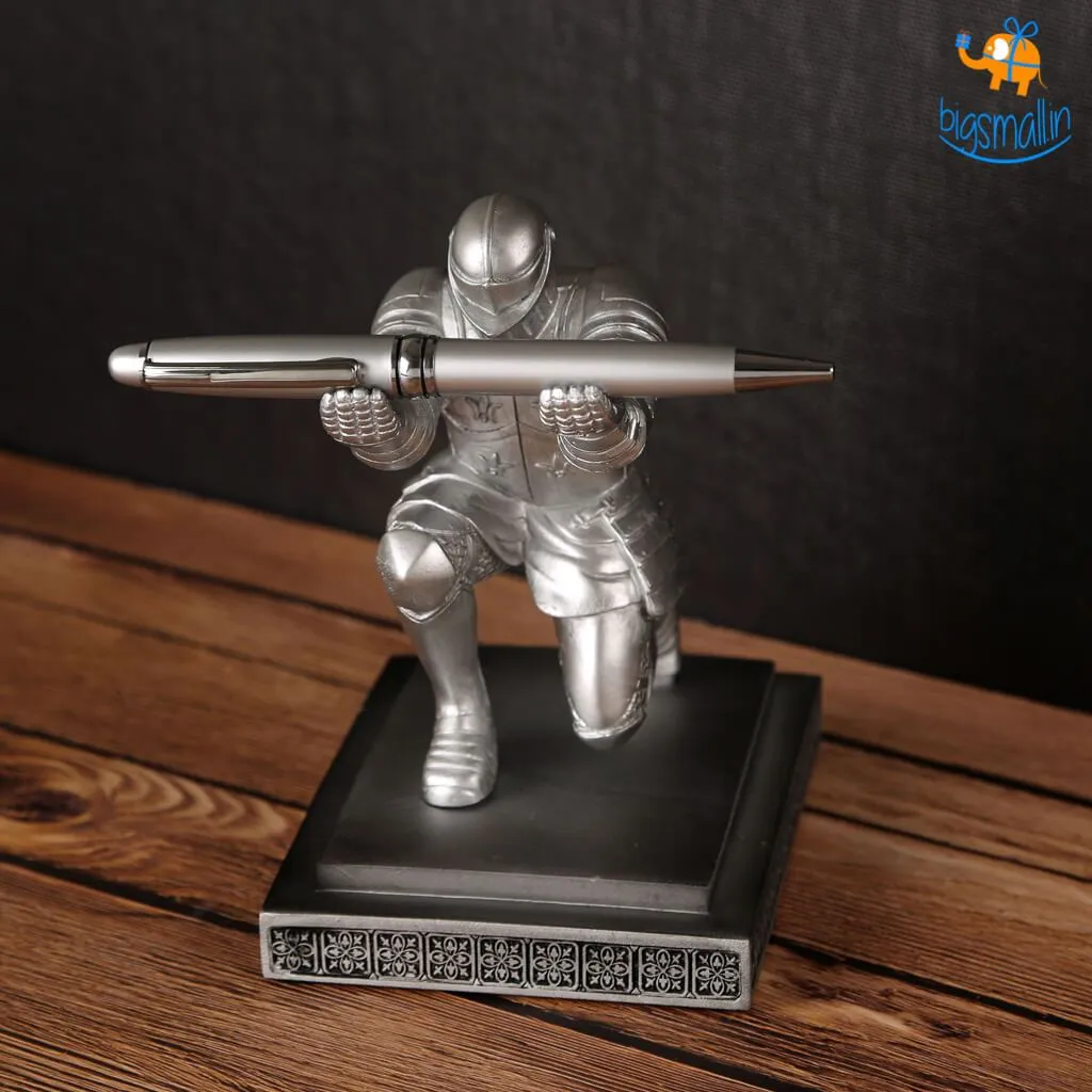 Executive Knight Pen Holder