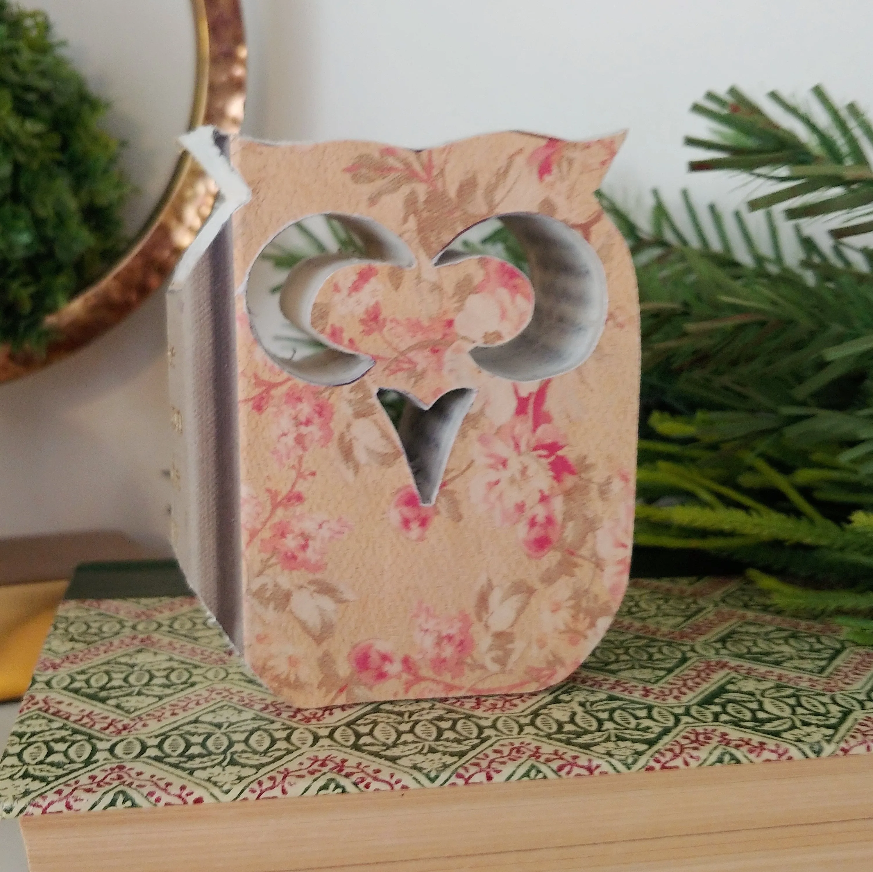 Mini Cutout Book - Owl