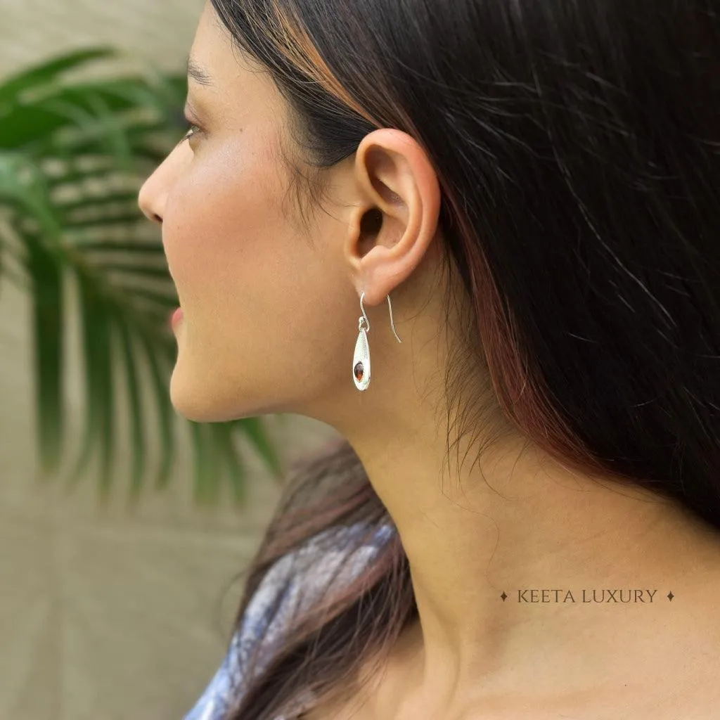 Subtle Elegance - Garnet Earrings