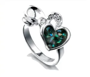 The cute little hearts ring