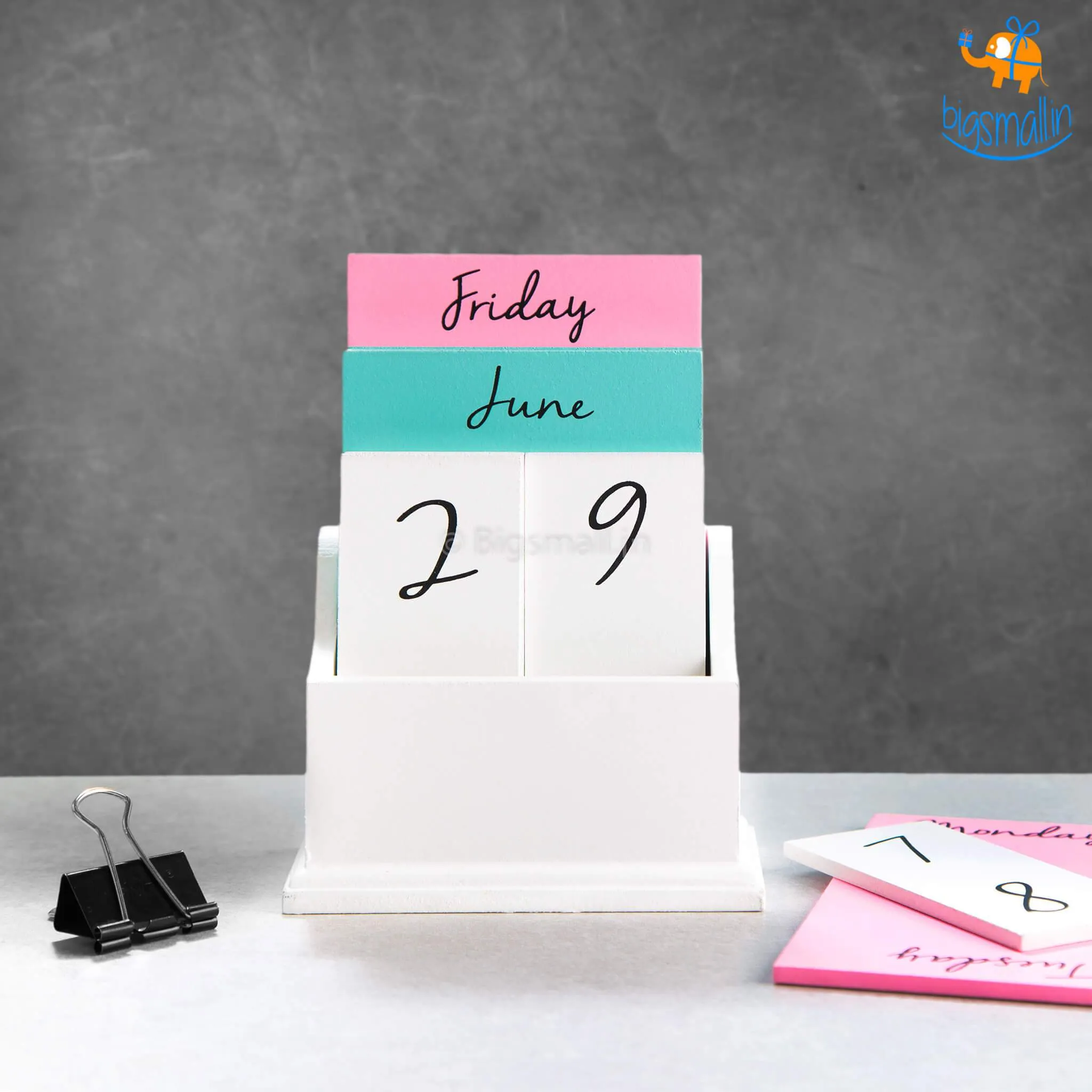 Wooden Desk Calendar